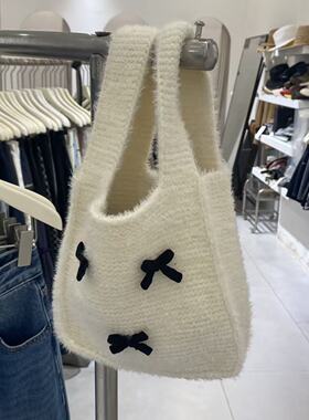 韩系氛围感红色蝴蝶结针织手提包时尚百搭手腕包逛街聚会针织包潮