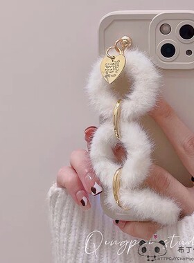 ins毛绒magic6适用华为mate50荣耀300手机壳pura70网红12白色nova13链条12/7创意play9c畅享80女款x60pro手链
