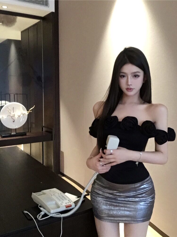 玫瑰花一字肩抹胸上衣设计感图片