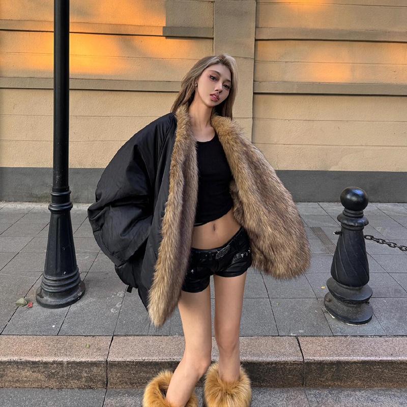 慵懒风辣妹毛领拼接黑色棉服外套