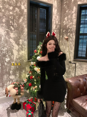 秋冬黑色辣妹毛毛领一字肩连衣裙