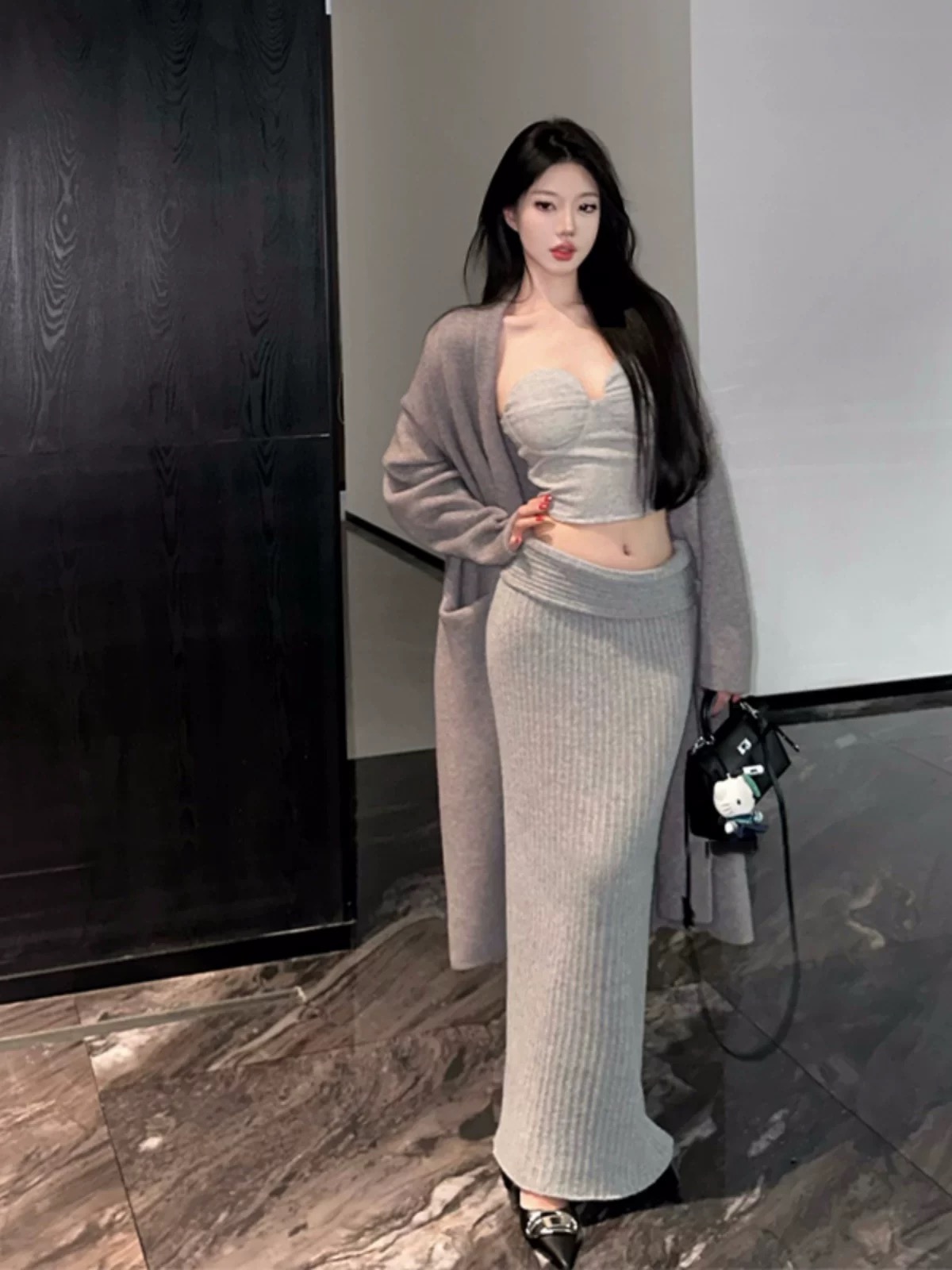 慵懒风灰色长款毛衣外套女秋冬辣妹性感短款抹胸高腰针织半裙套装