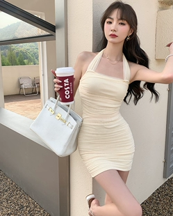 性感网纱挂脖吊带连衣裙女2022年夏季 辣妹褶皱露背包臀裙 纯欲修身