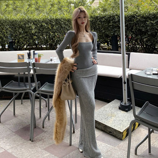 打底T恤女灰色高腰针织半身长裙套装 辣妹方领抹胸设计感修身 长袖