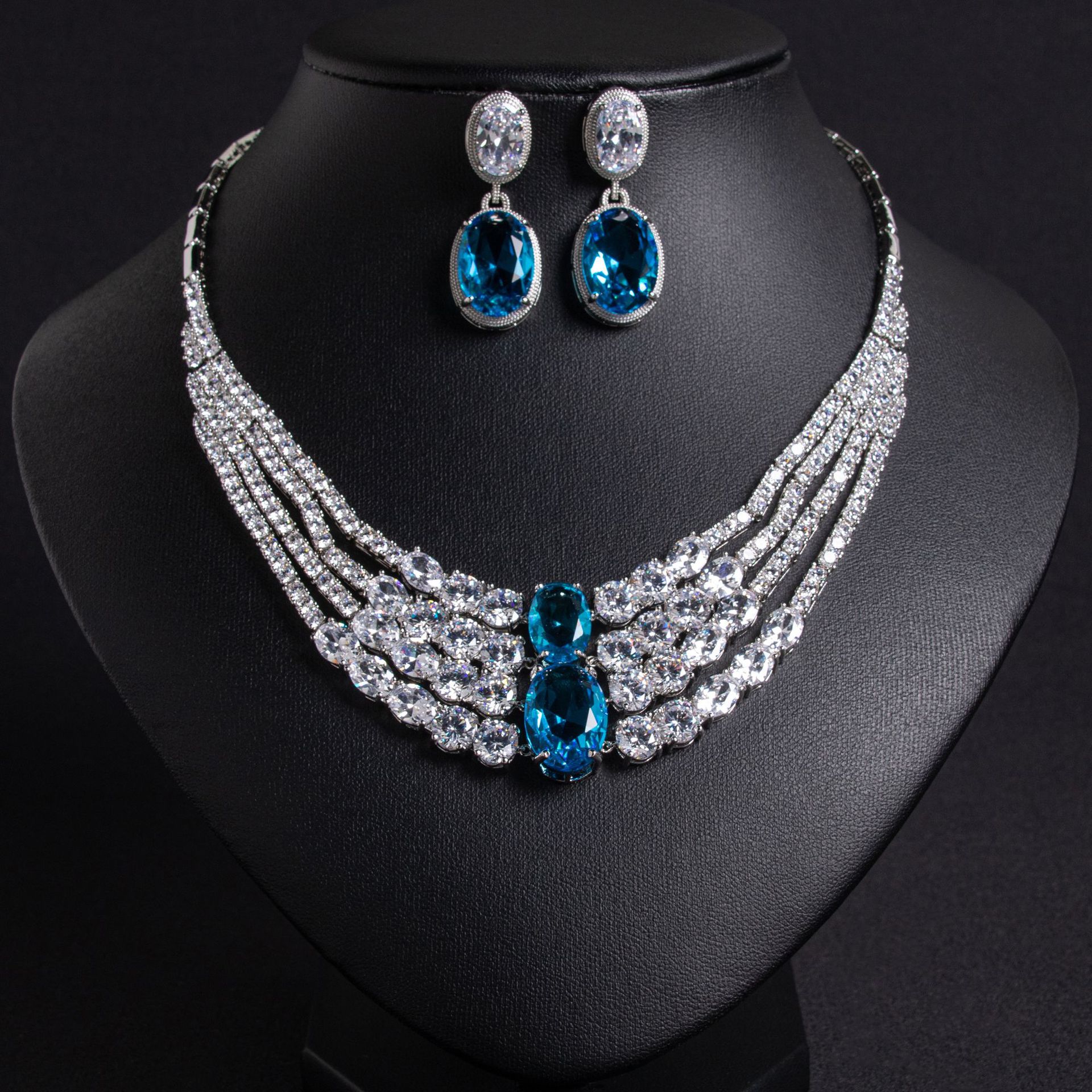 欧美跨境奢华超闪锆石新娘锁骨链高级感奢华小众耳环项链组合套装