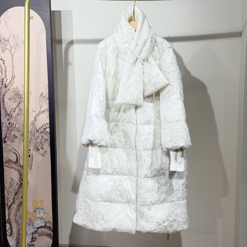 高端品质玫瑰花植绒刺绣90白鹅绒羽绒服时尚围巾款可拆卸