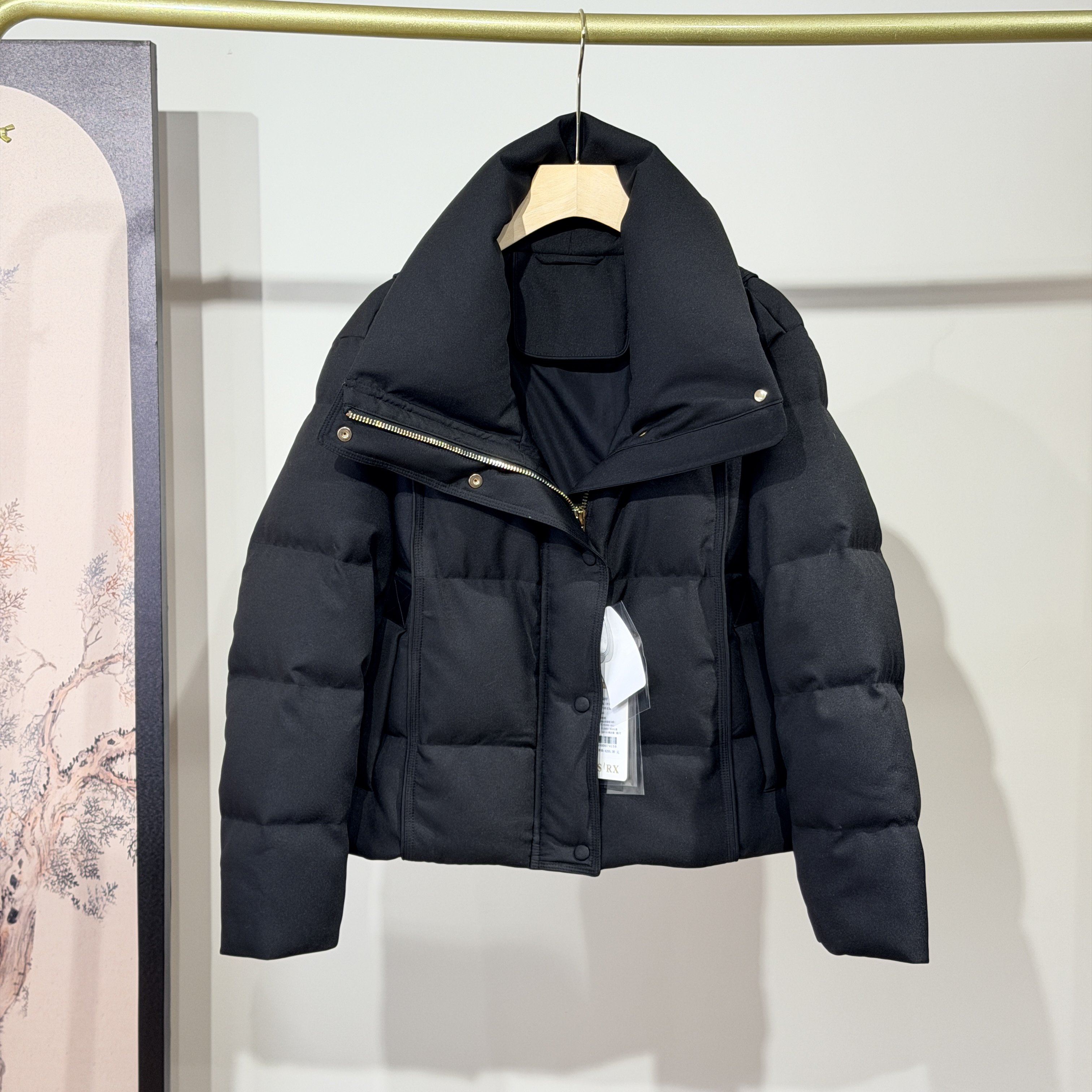 高端简约短款羽绒服女2025冬季新款保暖蓄热泡芙面包服外套,女装/女士精品,羽绒服,淘宝优惠券,粉丝福利购,淘宝优惠卷