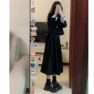 早秋季2023新款清仓特价法式富家千金连衣裙子秋装设计感两件套装