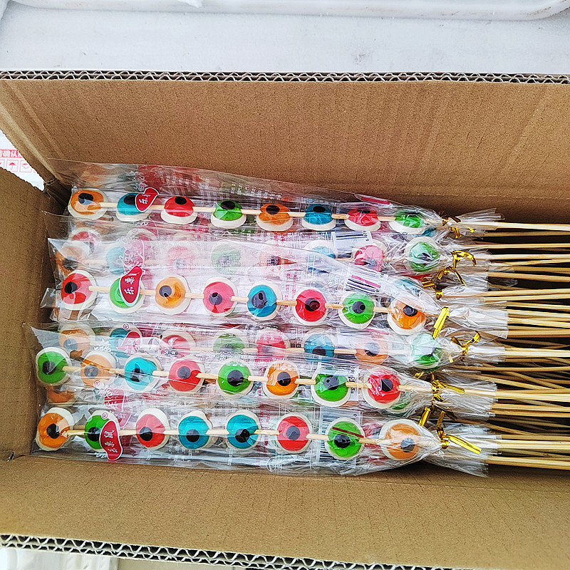 网红Q弹眼睛串串糖橡皮糖眼珠子果味软糖多眼怪儿童创意棒棒糖批