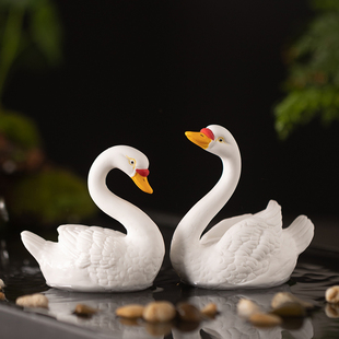 创意陶瓷天鹅摆件客厅办公室桌面装饰品白天鹅一对盆景微景观