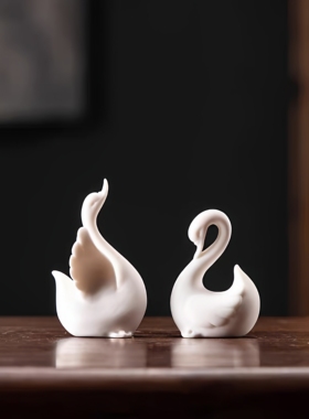 德化白瓷迷你小天鹅陶瓷动物摆件家居现代简约装饰品园艺造景配件