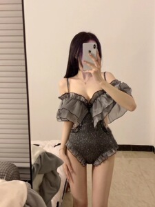 泳衣女连体2023夏季新款性感遮肚显瘦高级感ins风泡温泉度假泳装
