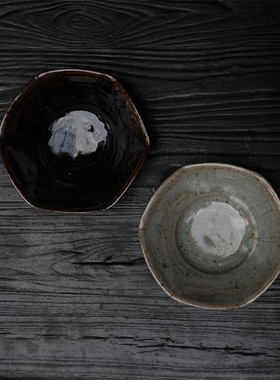 「97 Crafts」日本陶艺家 川口武亮 青灰樫灰六角五寸钵 異形碗