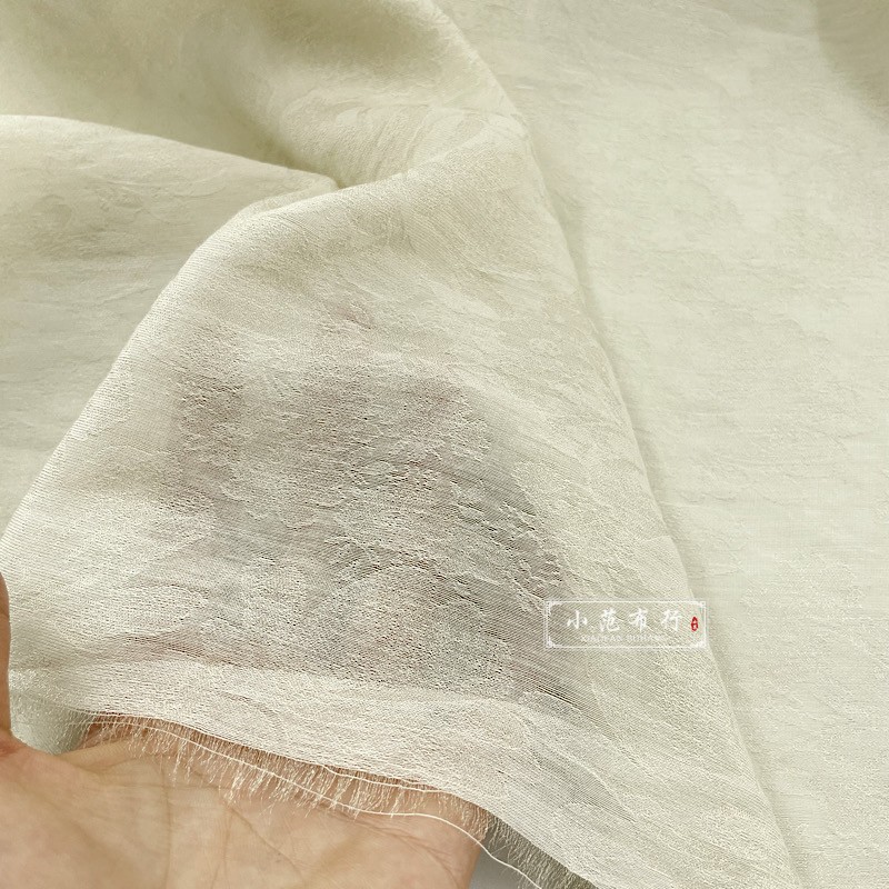 两米价暗纹提花天丝棉布料 米色轻薄汉服连衣裙装饰娃衣服装面料