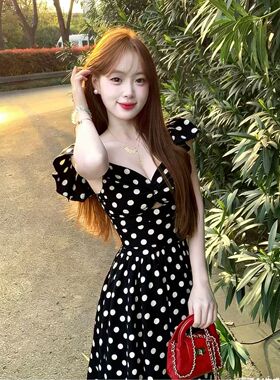 时尚新款夏季温柔修身显瘦大码高级感波点连衣裙褶皱收腰长款裙潮