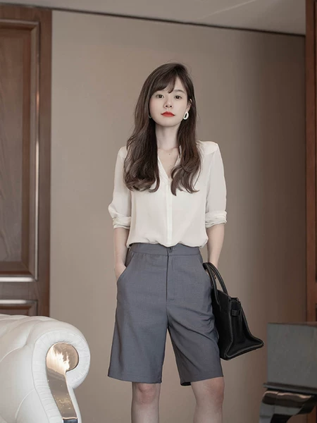 Товары от 欣蕾诺博士迪严选女装