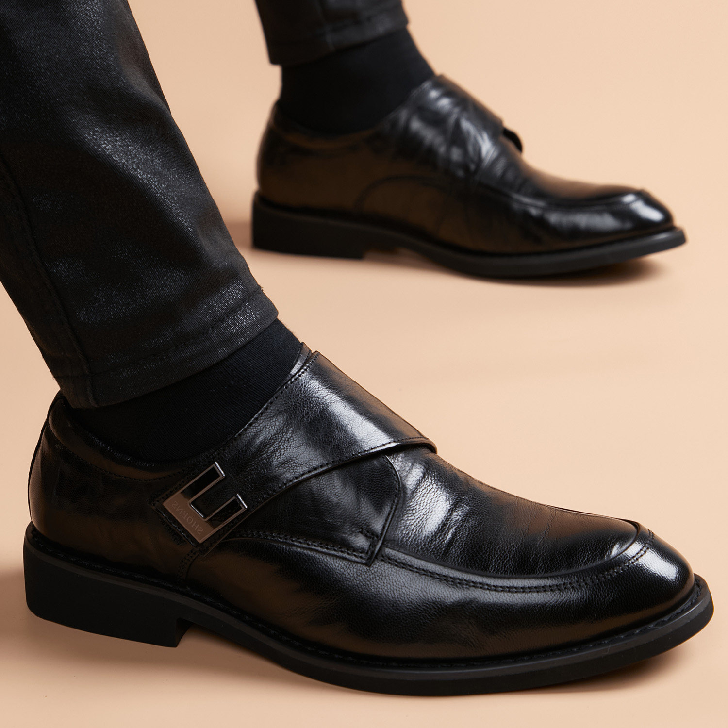 羊皮尖头皮鞋男真皮新款英伦休闲一脚蹬增高商务透气正装德比鞋子