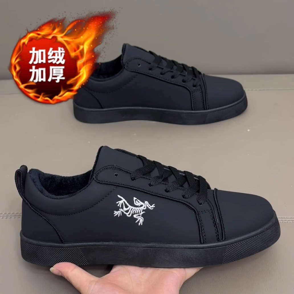 爆款高颜值男士加绒红底时尚板鞋