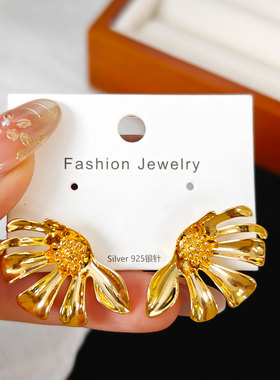 白璃微醺~一枝橘日系半花耳环925银针花朵耳钉女2025新耳饰