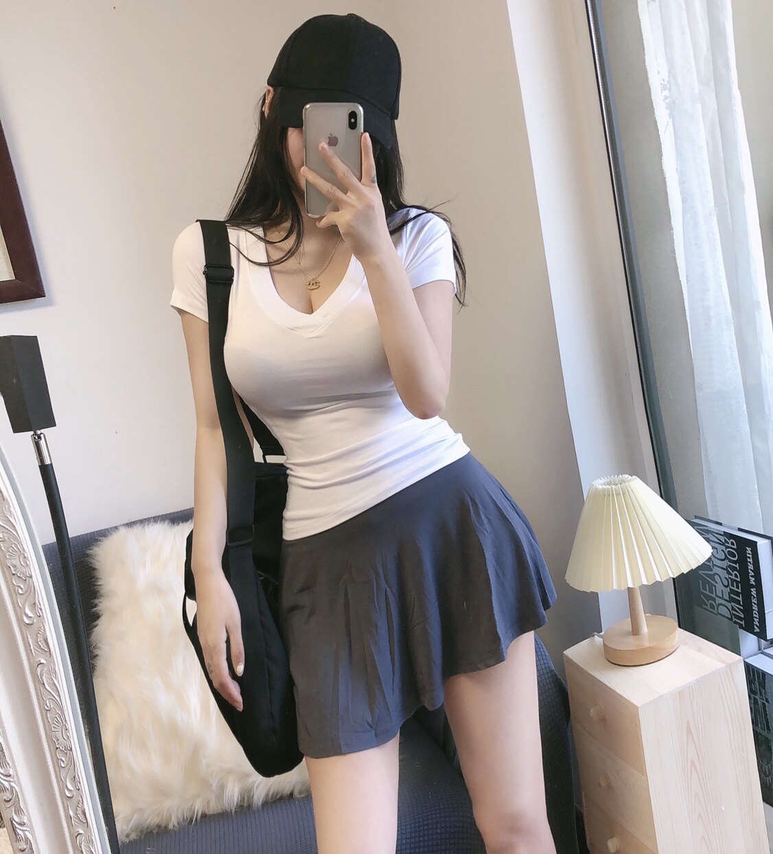 女装深v低胸性感T恤显胸打底衫