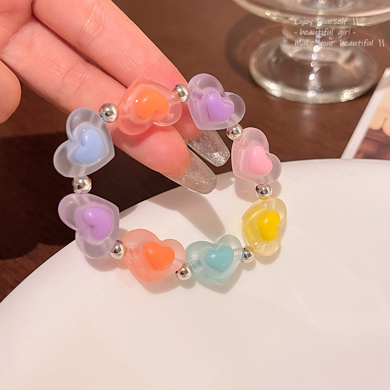 多巴胺甜美彩色爱心手链女百搭可爱风串珠手串网红同款手饰品