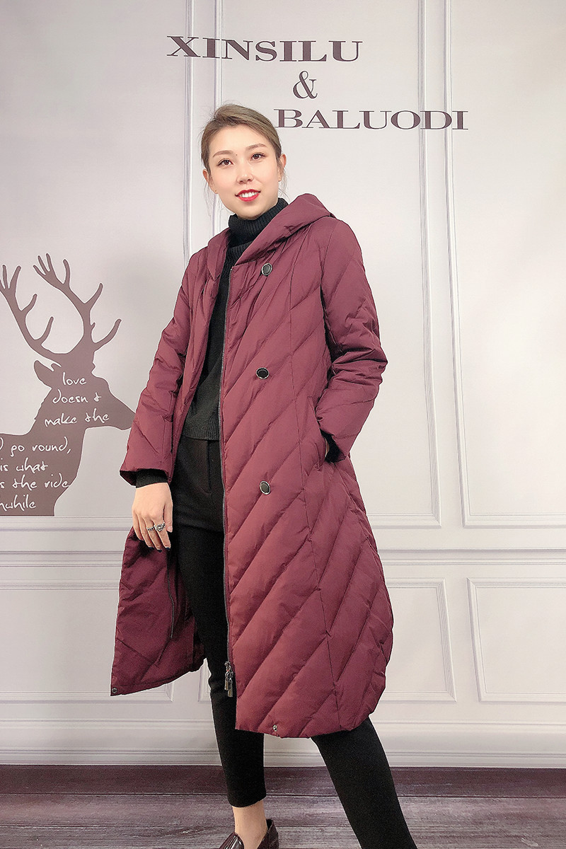 时尚斜纹连帽修身茧型羽绒服