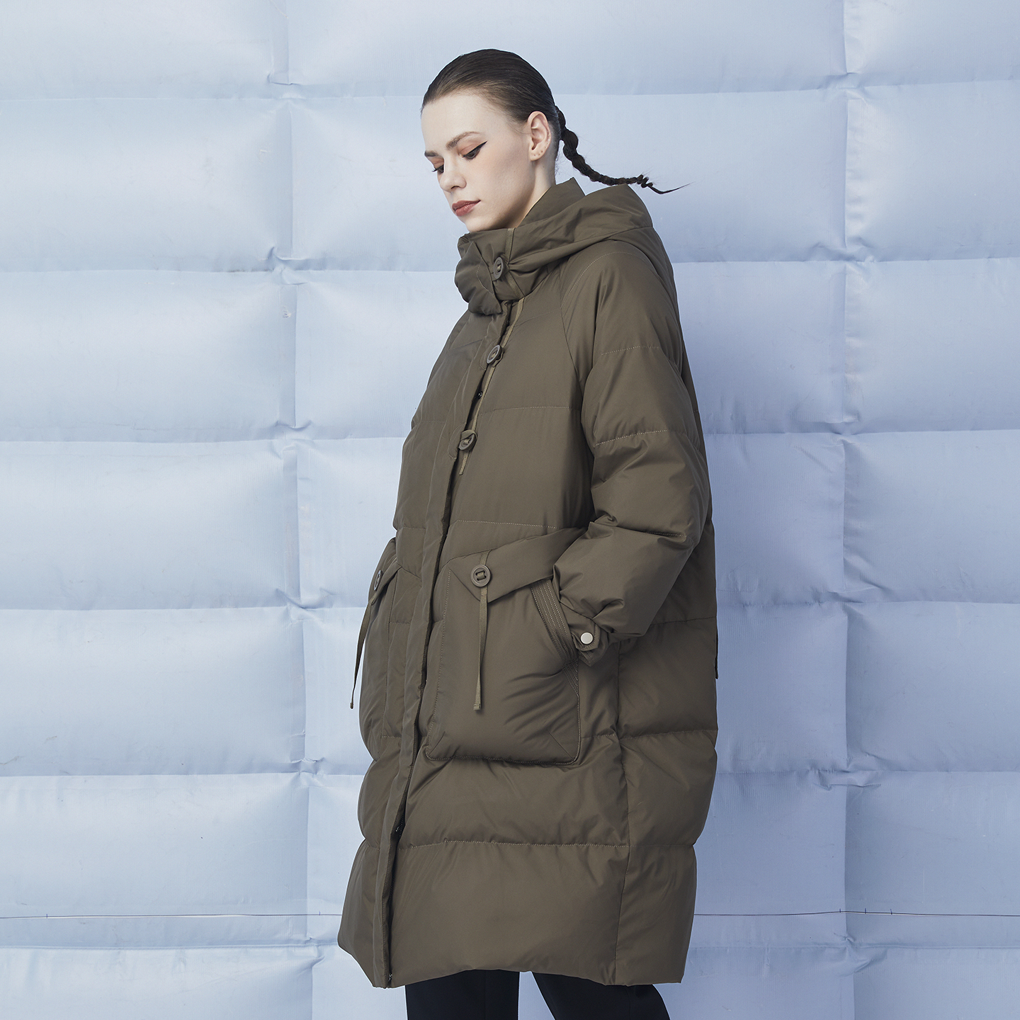 XINSILU新思路女装专柜冬装时尚深咖色连帽大口袋中长款女羽绒服