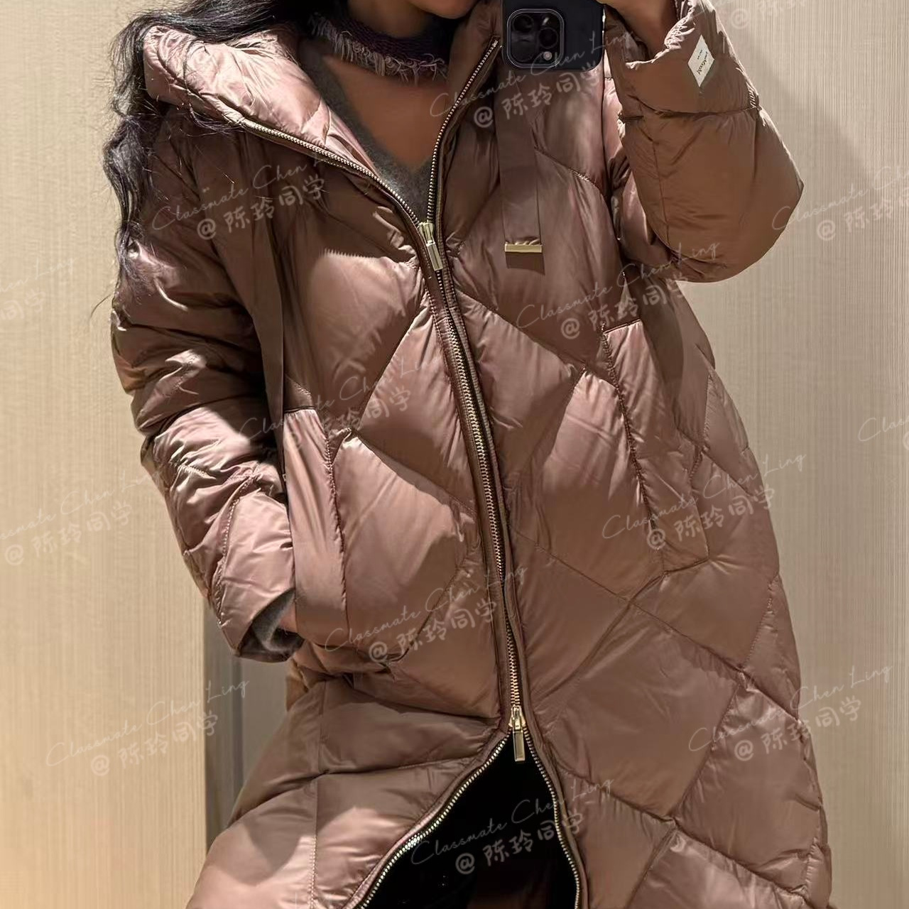 MaxMara菱格连帽鹅绒羽绒服