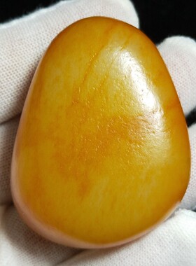 已售118.2克新疆和田玉洒金皮黄白种籽料原石天然无修毛孔清晰