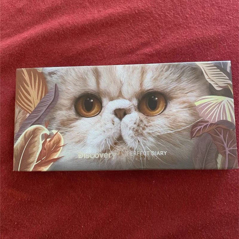 动物眼影盘丹顶鹤锦鲤小猫12色珠光闪粉哑光大地色动物眼影彩妆盘,彩妆/香水/美妆工具,眼影,淘宝优惠券,粉丝福利购,淘宝优惠卷