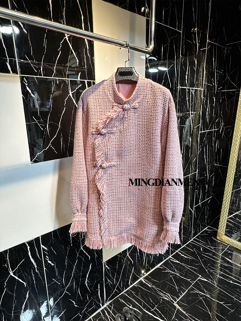 粉色小香风盘扣复古气质上衣