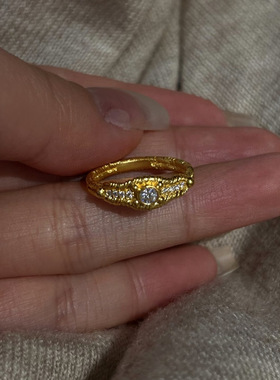 轻奢复古锆石金色戒指2026韩国新款爆款高级感百搭开口食指戒手饰