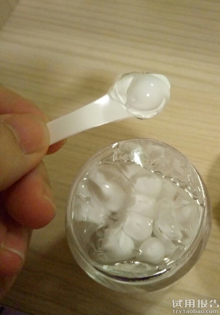 相宜本草四倍多萃润泽精华霜