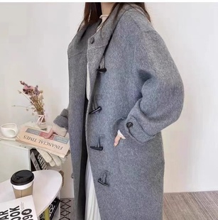 2023年秋冬新款连帽牛角扣中长款外套女