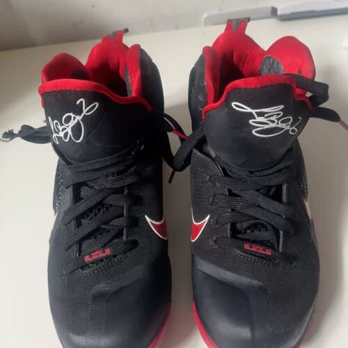 议价LBJ 9 黑红 42码 469764-003 成色自观