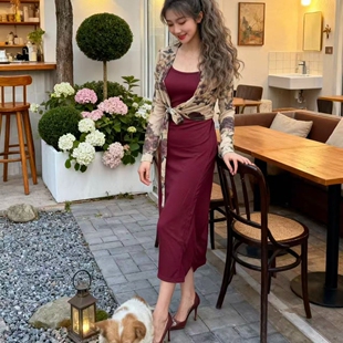 港式女长款圆领套头绑带玫瑰印花长袖上衣搭显勾勒身形