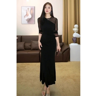 轻熟风御姐早秋流行穿搭黑色连衣裙女秋季 显瘦洋气配大衣鱼尾长裙