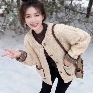 韩系小香风流行穿搭杏色外套女秋冬宽松显瘦单排扣高级感短外套潮