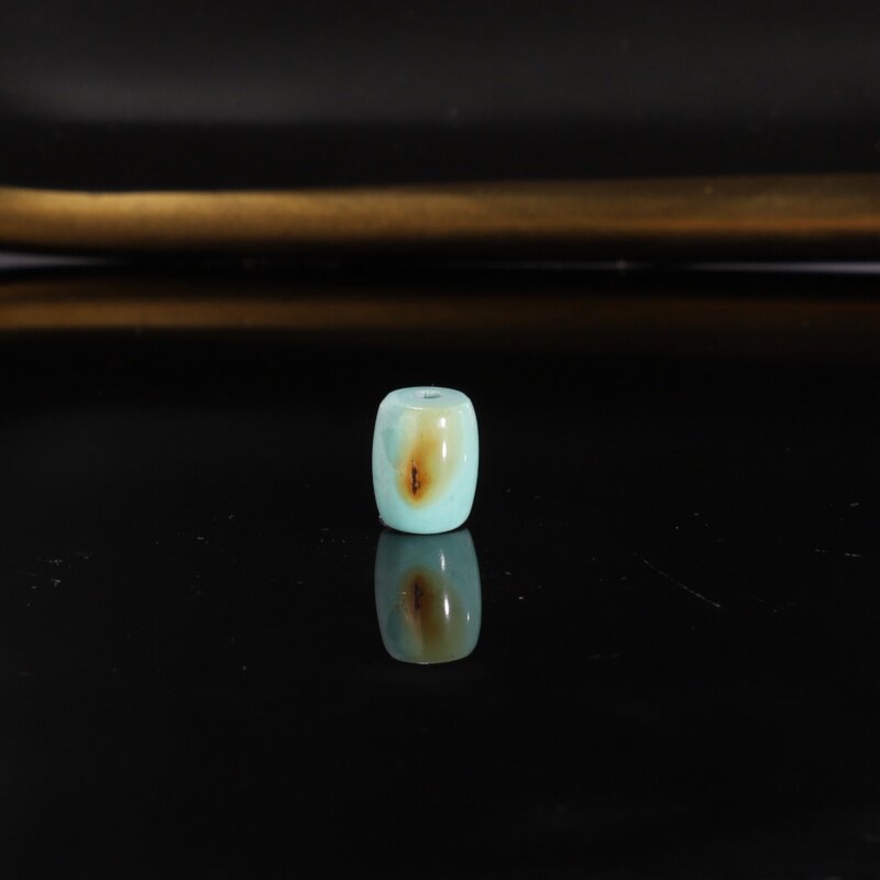 一物一图天然原矿绿松桶珠配饰带黄皮浅绿色7.6mm×9.6mm