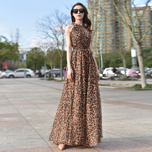 新款夏挂脖豹纹沙滩裙大码到脚踝超仙超长款裙子连衣裙长裙女