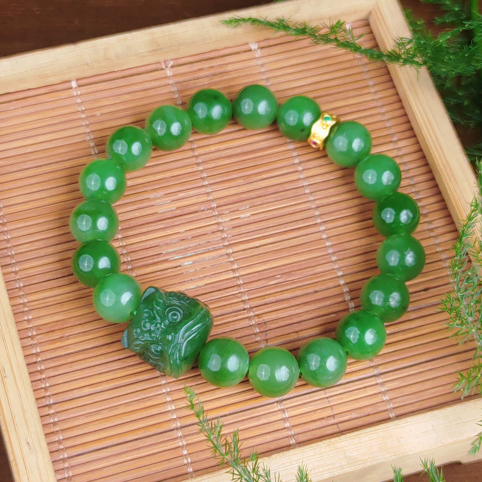 和田玉碧玉国风醒狮手串