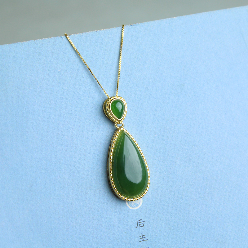 S925银和田玉碧玉菠菜绿水滴项链