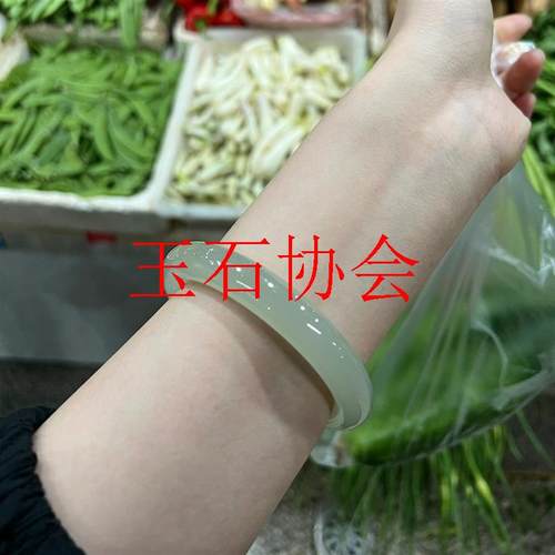 青白玉细料手镯玉髓玉镯女款圆条