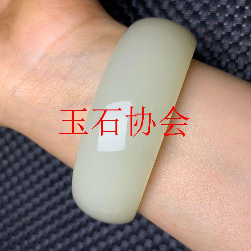 高品质新疆和田玉白玉手镯羊脂玉手镯青白玉玉镯子轮胎宽玉石镯子