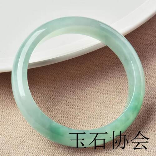 缅甸翡翠手镯阳绿飘花玉手镯浅绿扁条贵妃玉镯子正圈平安镯送妈妈