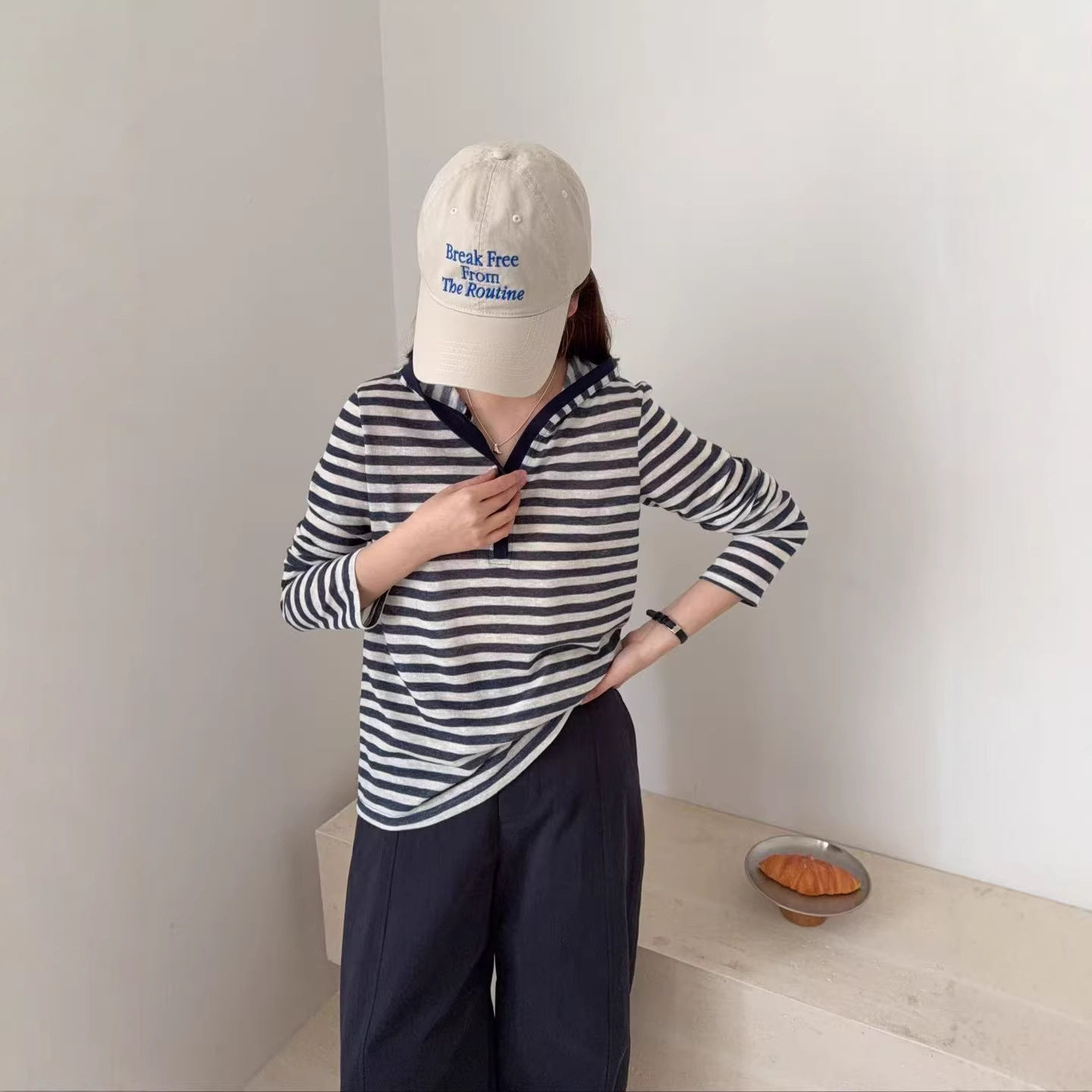 26年春款针织衫女长袖套头连帽宽松休闲韩版学院风上衣亲肤针织衫