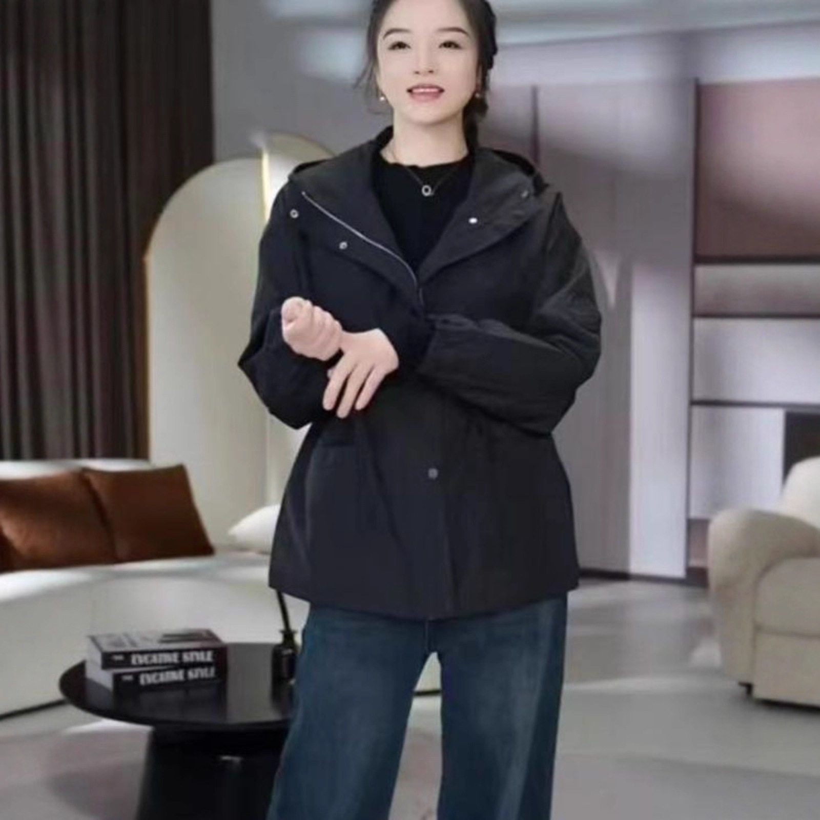 2025春秋款休闲百搭连帽冲锋衣款式外套女宽松显瘦收腰派克服上衣
