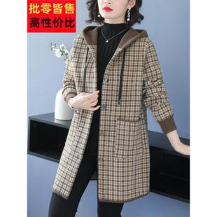 妈妈格子风衣毛呢外套中长款秋冬宽松大码中老年连帽双面羊绒大衣