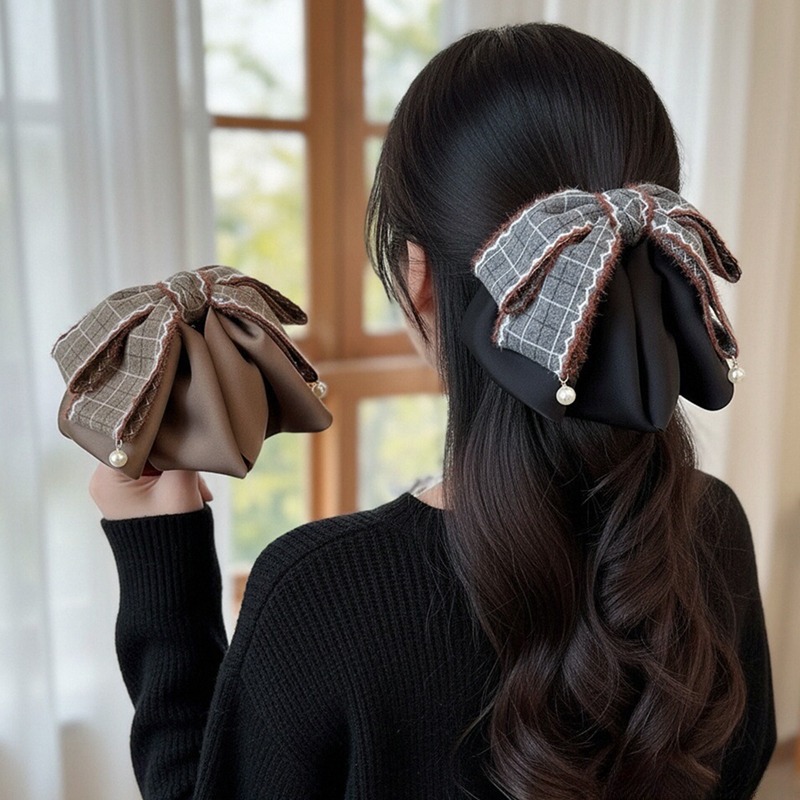 秋冬复古格纹拼接蝴蝶结珍珠吊坠高级感后脑勺抓夹学院风鲨鱼夹子