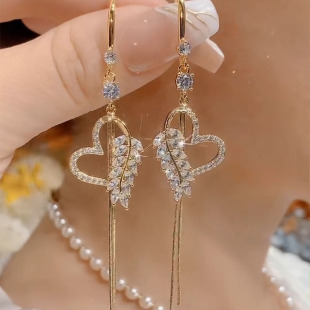 轻奢镶钻长款 耳饰 爱心流苏耳环小众设计感耳坠气质百搭2026年新款